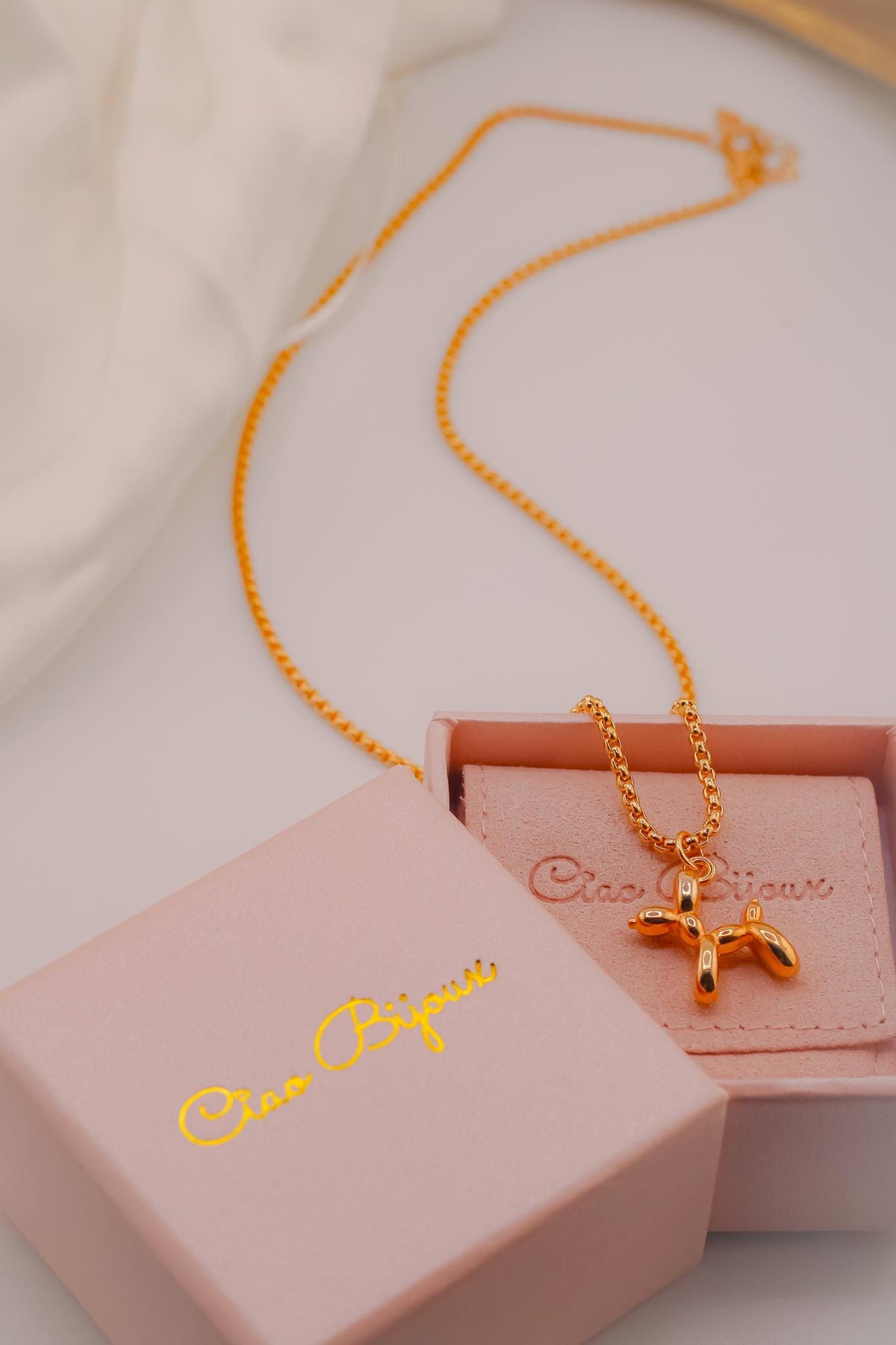 Balloon Dog Necklace/Balloon Dog Pendant/Gift for Her/Pet lover/Charm Necklace for Women/Gold Dog Pendant