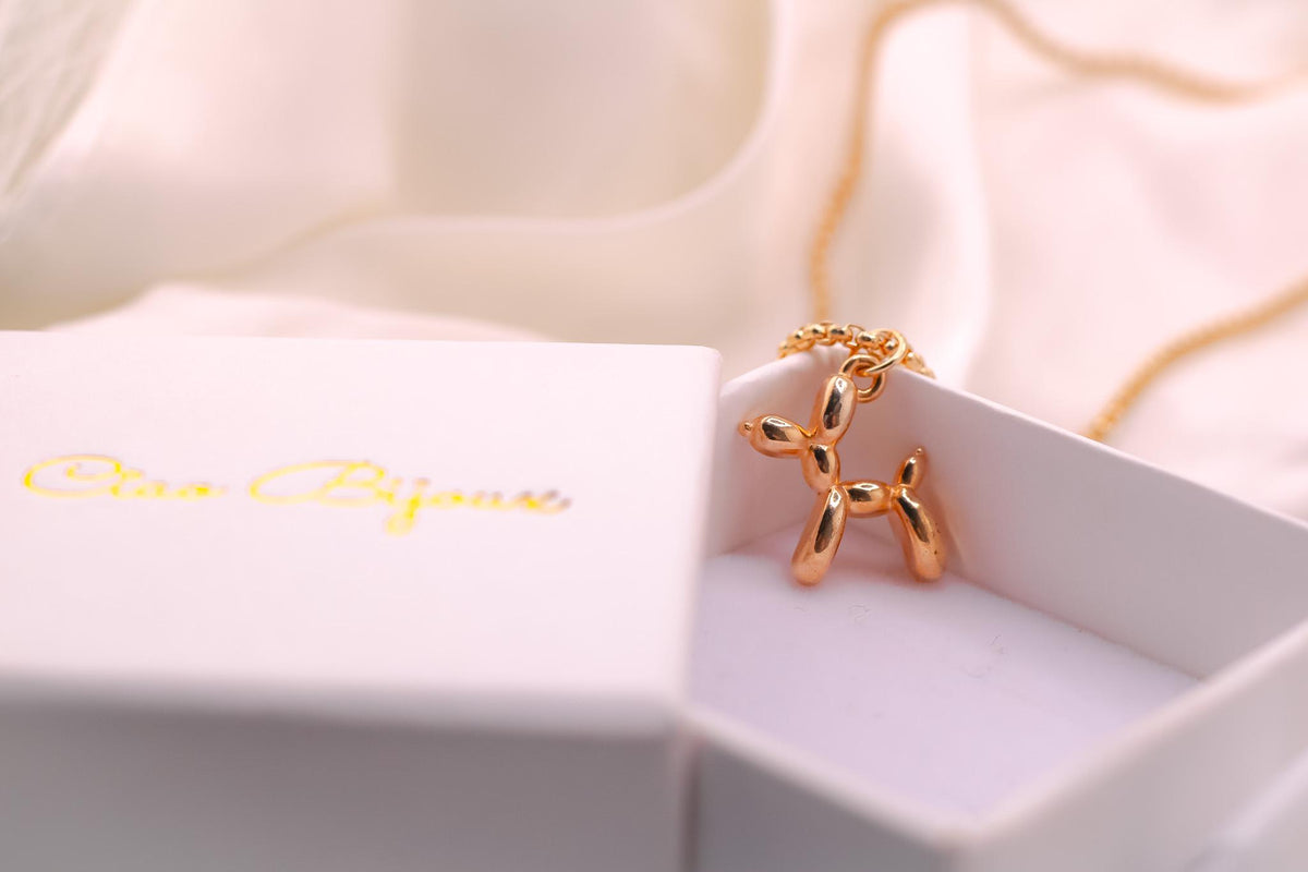 Balloon Dog Necklace/Balloon Dog Pendant/Gift for Her/Pet lover/Charm Necklace for Women/Gold Dog Pendant