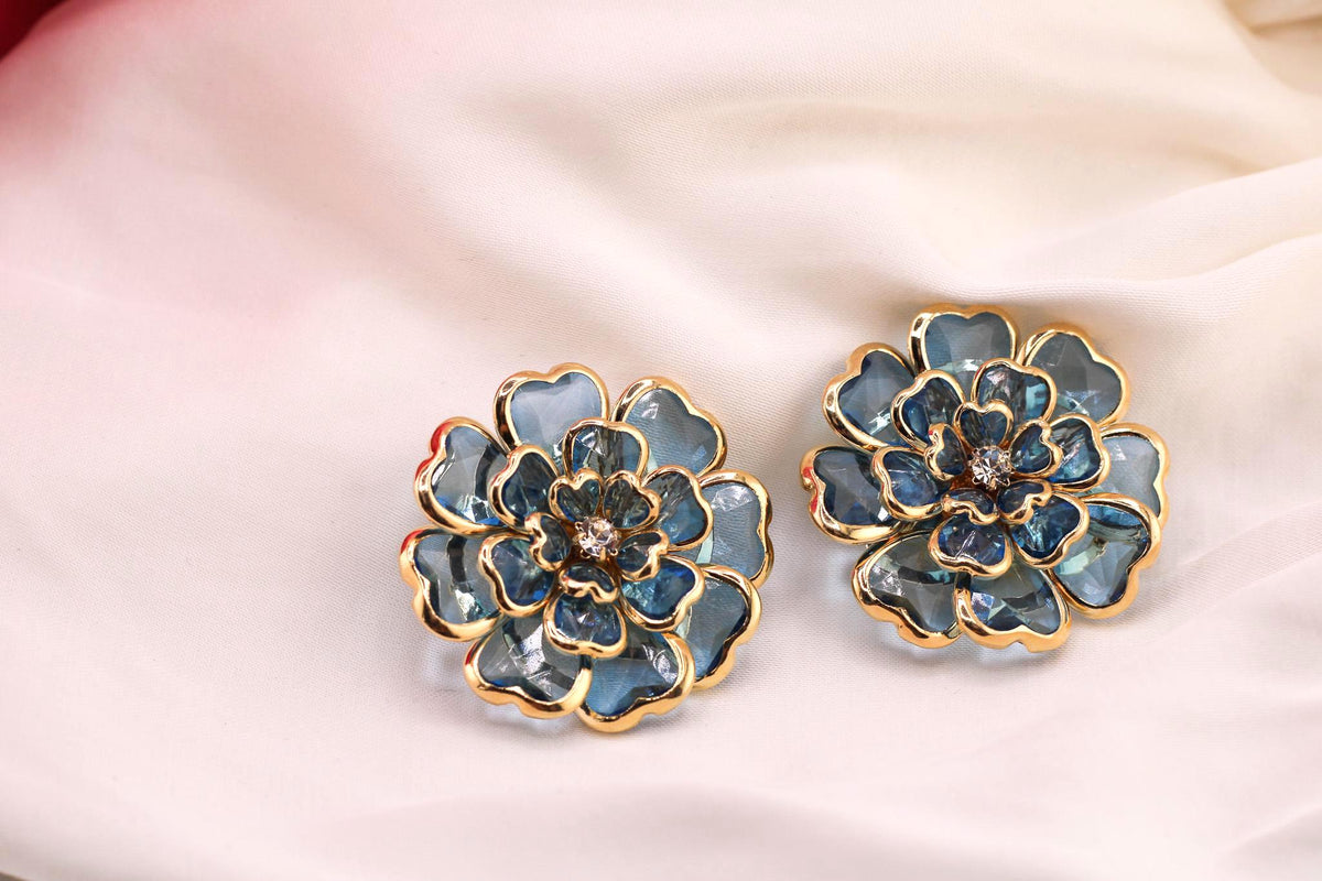 Crystal Floral Button Covers: Chic Shirt Cuff Accents