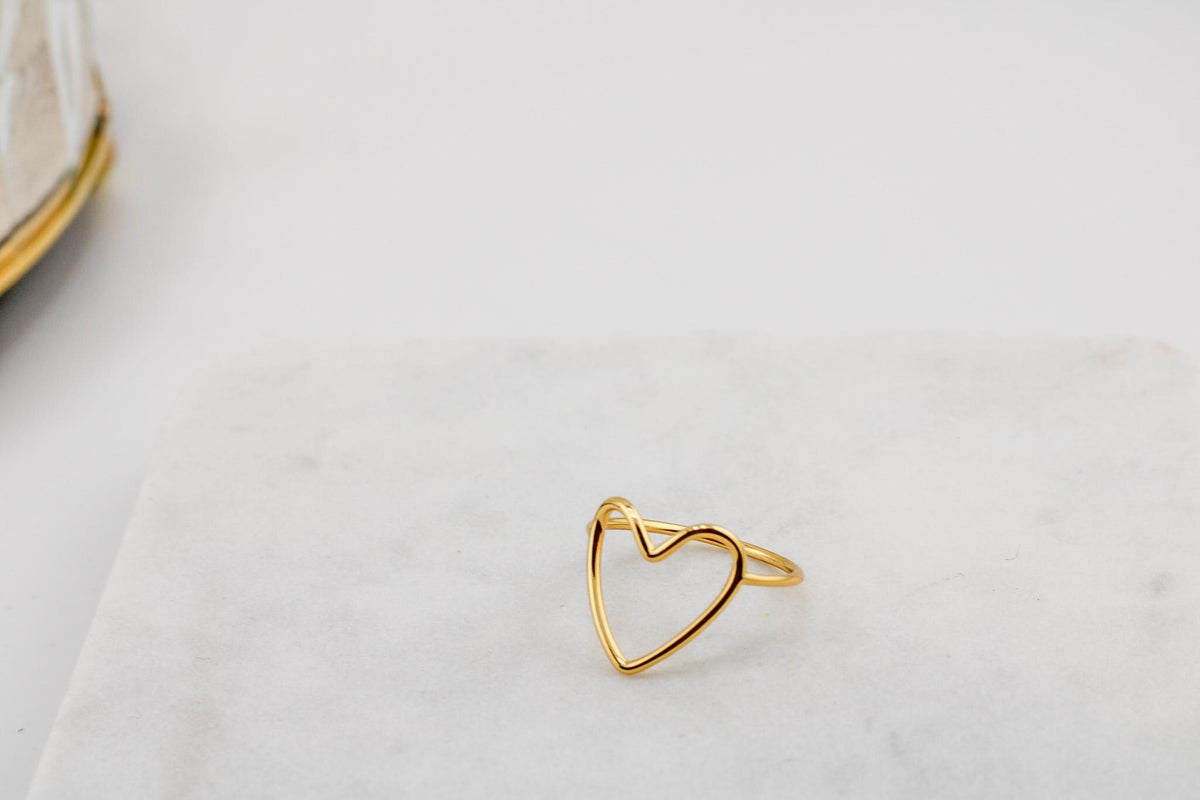 Gold Heart Outline Ring for Her/Dainty Open Heart Ring/ Minimalist Love Ring /Romantic Gold Jewelry Gift /Gift for Her /Ring Gift Idea