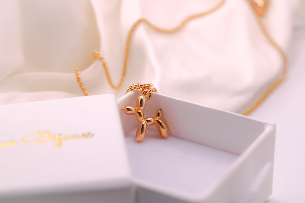 Balloon Dog Necklace/Balloon Dog Pendant/Gift for Her/Pet lover/Charm Necklace for Women/Gold Dog Pendant