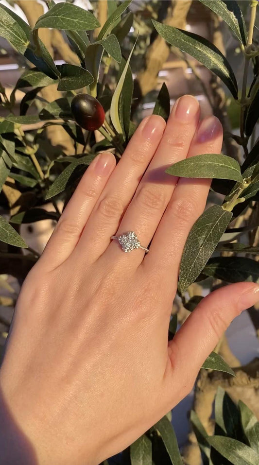 S925 Sterling Silver Moissanite Ring – 0.4 Carat Four-Leaf Clover Design/Pure Silver Elegant Jewelry/Luxury Gift