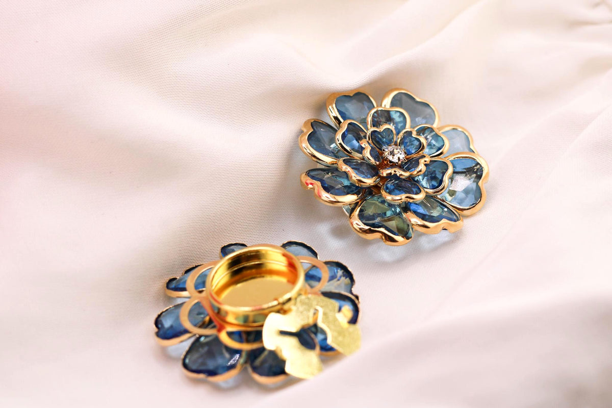 Luxury Crystal Floral Button Covers /Chic Shirt Cuff Accents for Women/ Elegant Button Cover Cufflinks/Stylish Shirt Accessories Gift