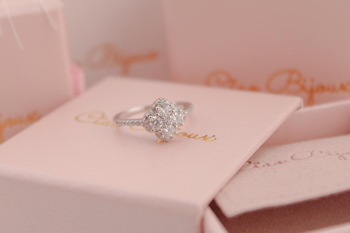 S925 Sterling Silver Moissanite Ring – 0.4 Carat Four-Leaf Clover Design/Pure Silver Elegant Jewelry/Luxury Gift
